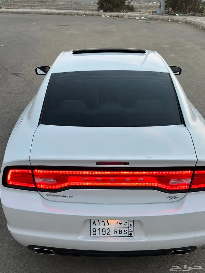للبيع تشارجر 2014 فل هاوس V8 ابيض لؤلؤي مالك اول 21