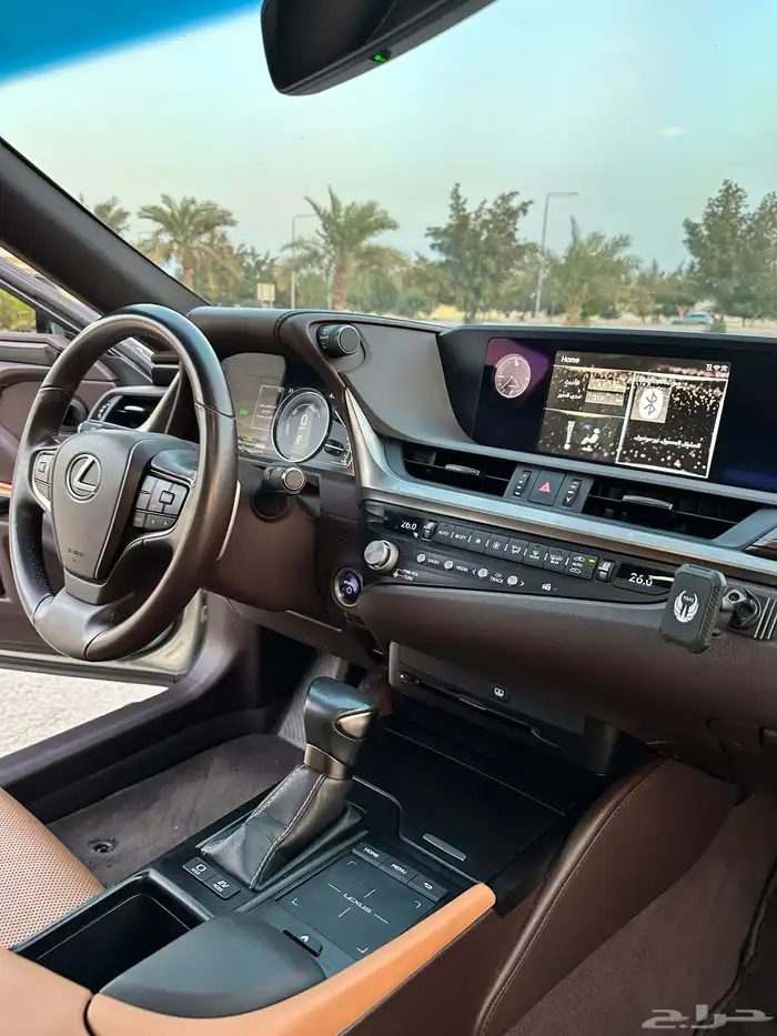 لكزس هايبرد ES300h موديل 2021 وكالة سعودي 30