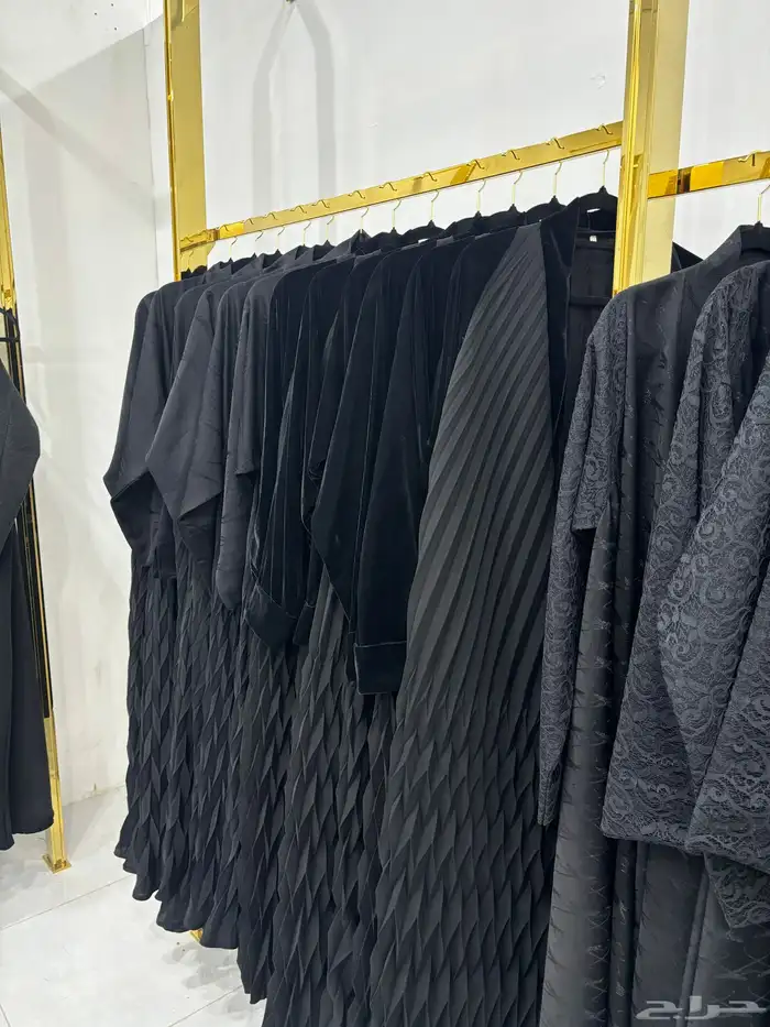 محل عبايات للبيع او التقبيل السوق الداخلي 2