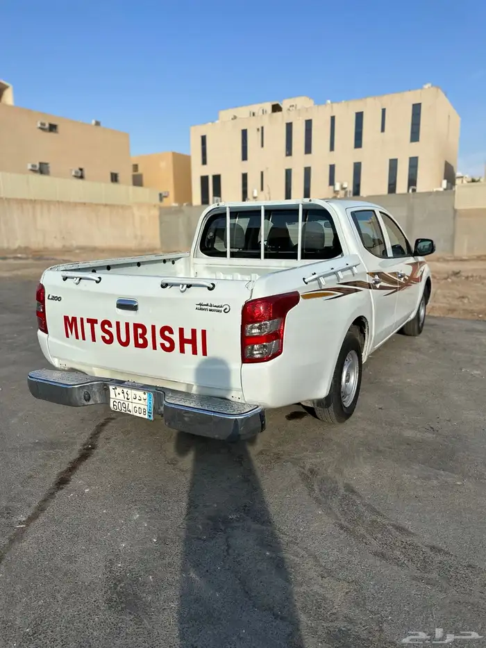 متسبيشي L200 2018 بنزين 3