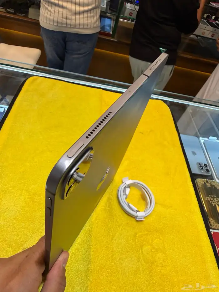 آيباد برو 256 قيقاء بشريحة 2020 نضيف وكالة مادخل صيانة 7