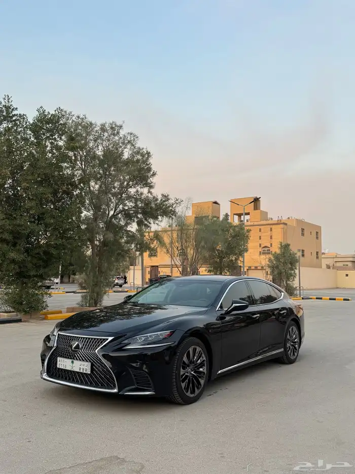 لكزس LS 500 سعودي 9