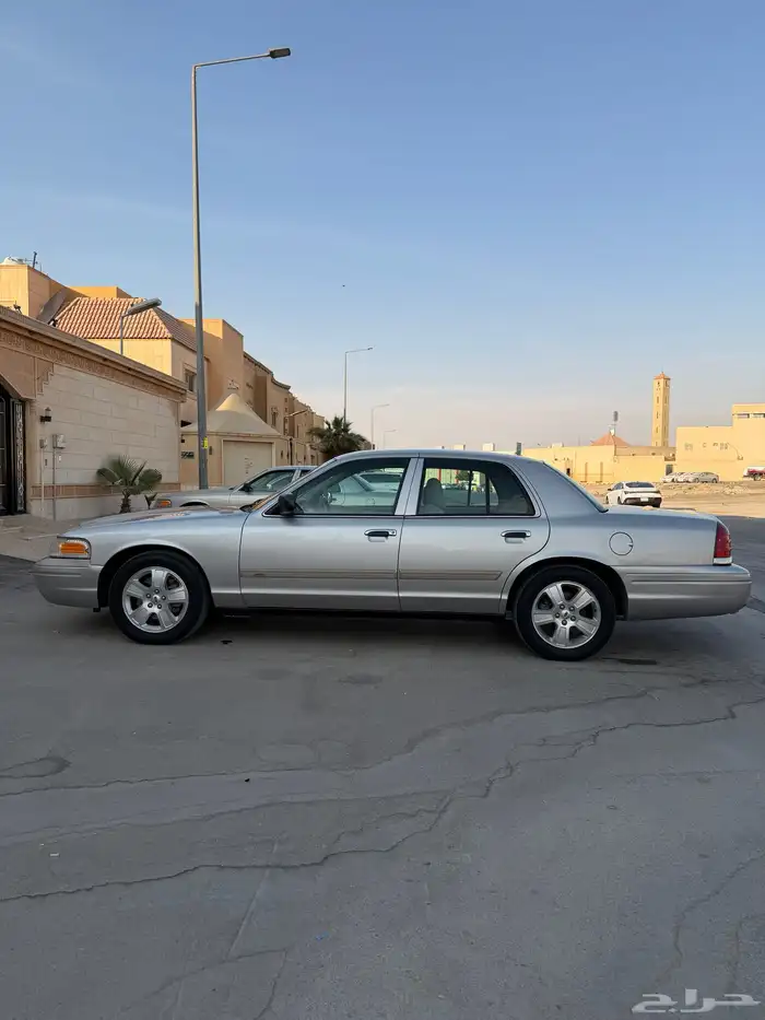 فورد كراون فكتوريا (وكالة) 7