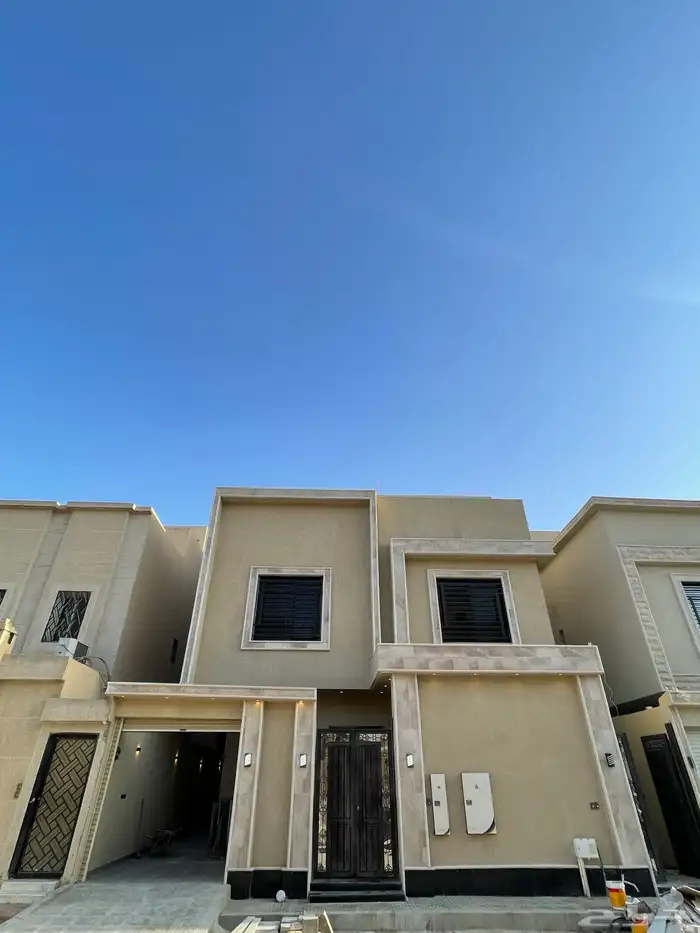 للبيع فيلا درج داخلي وشقتين مساحة 312م واحة الرحال 0