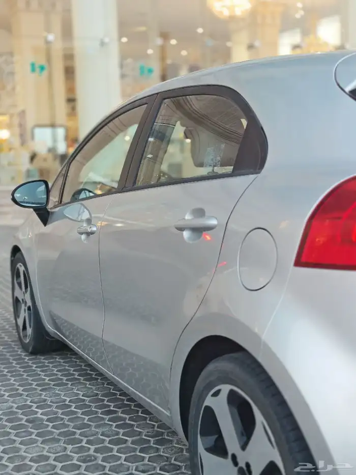 كيا ريو هاتشباك مخززن فل كامل 9