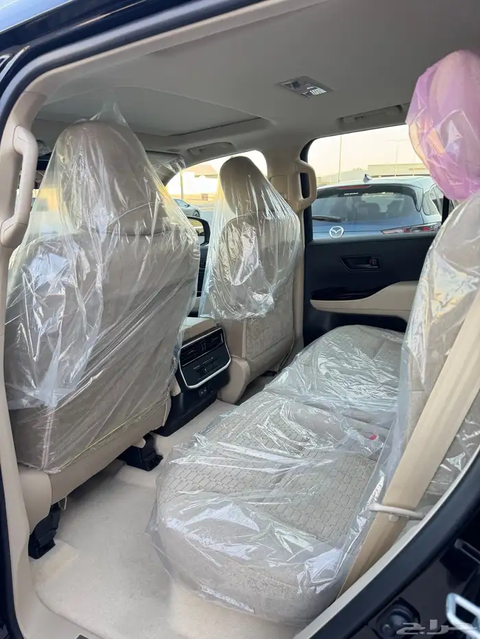 للبيع لاندكروزر2025 - L3 اسود أصفار بأقل الأسعار 8