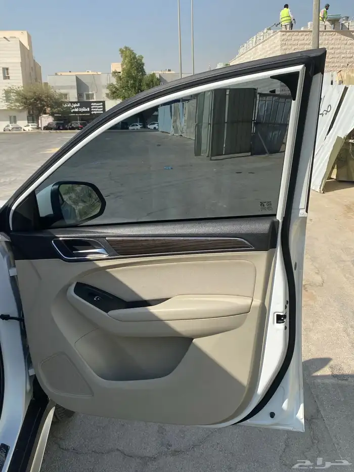 ام جي RX5 2018 20