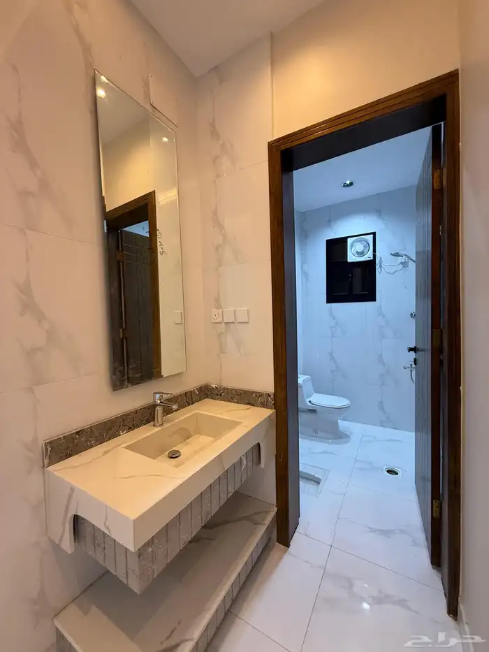 للبيع ارواف علويه وشقق ارضيه ببايكة سيارة ف شمال الخميس 32