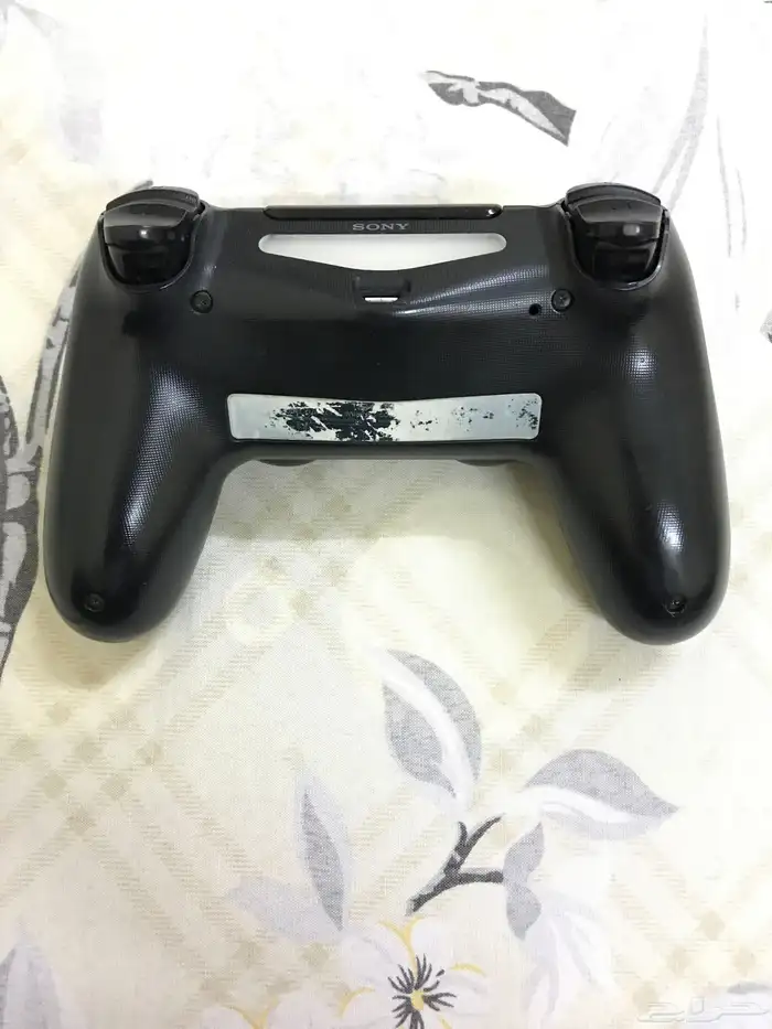 يد سوني 4 اصلية للبيع بدون اي مشاكل 3