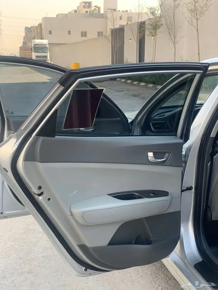 كيا اوبتيما 2.4 استاندر 8