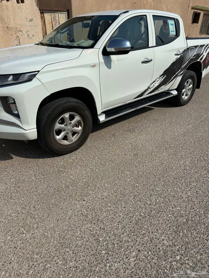 ميستوبيشي L200 0