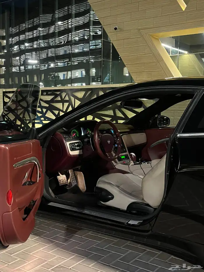 مازراتي قراند توريزمو اس 4.7 المكينة الحمراء مصدومة 32