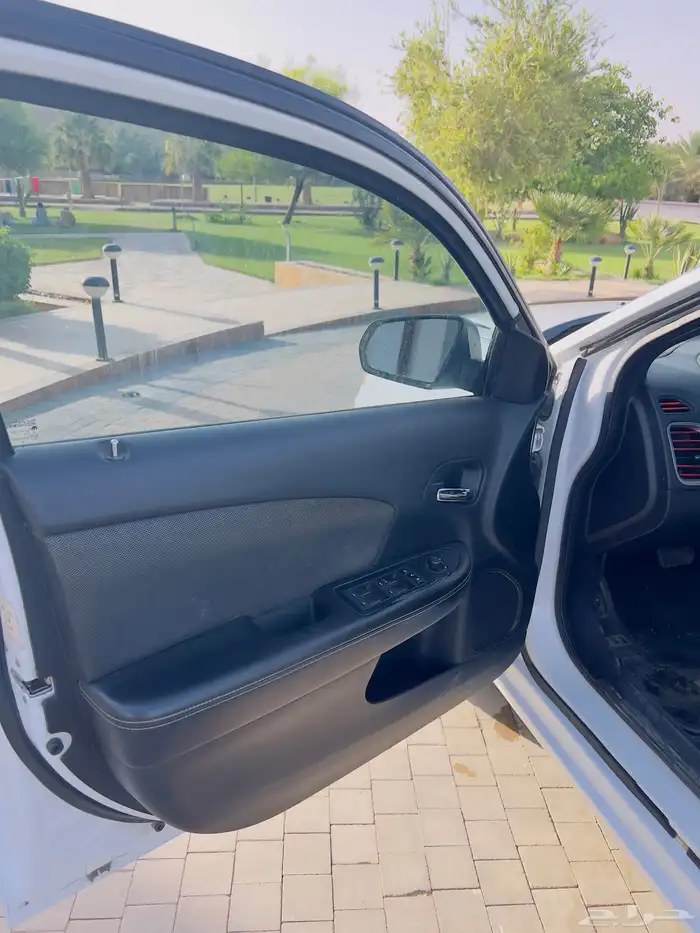 Dodge avenger 2012 6