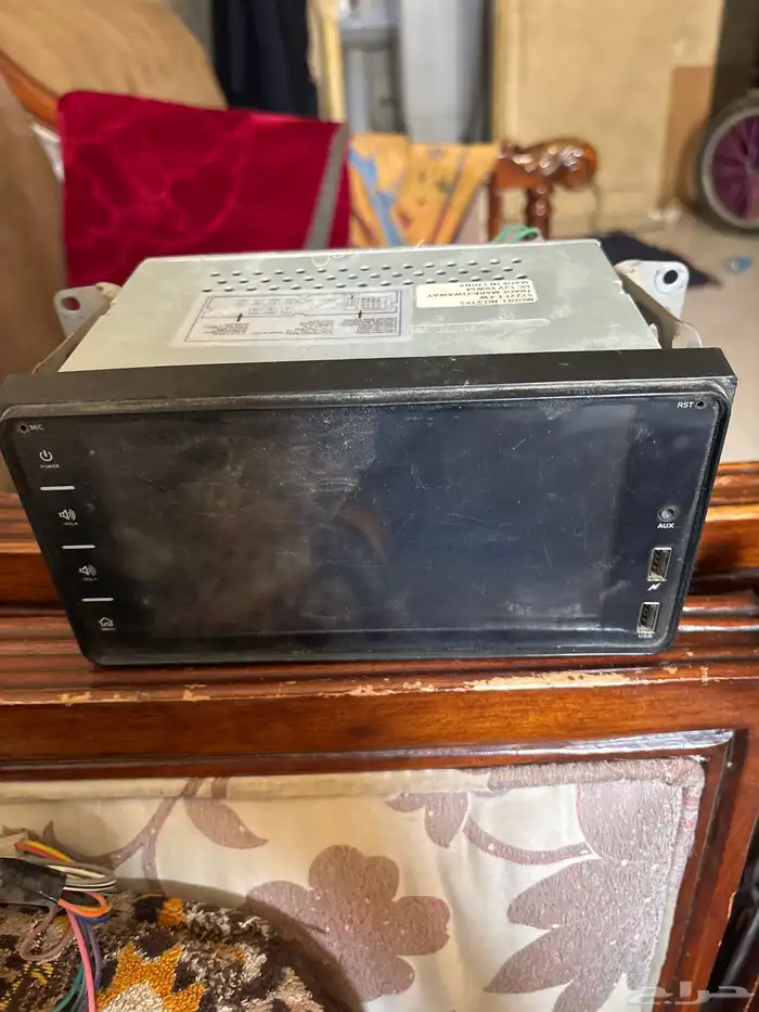 شاشتين فيها بلوتوث نظيفه وديكور مسجل هايلوكس 2