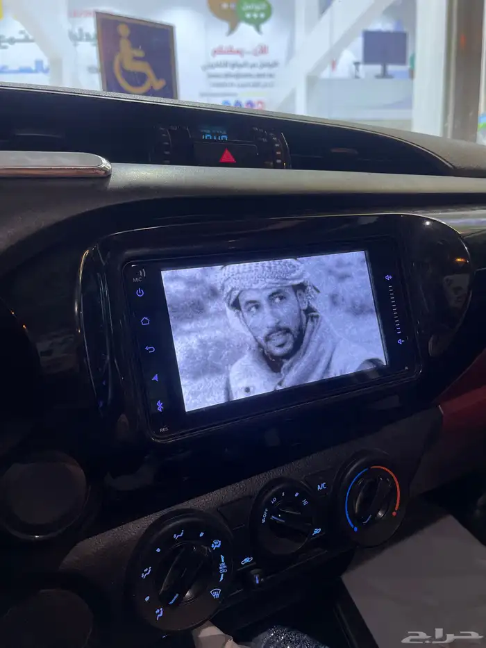 شاشة أندرويد راكبه على هايلكس 2023 نفس مقاس الوكاله 2