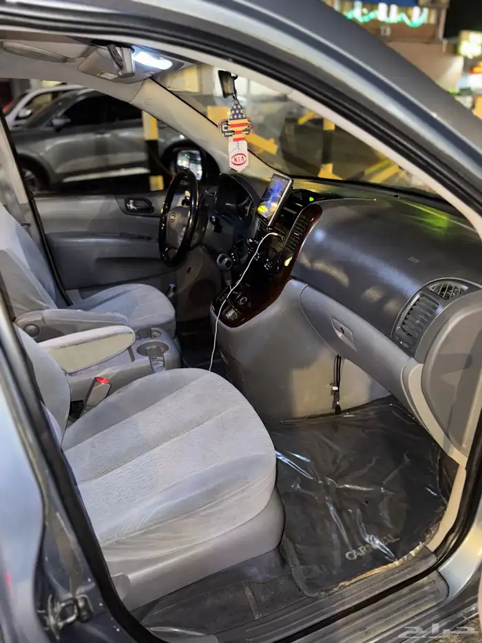 كيا كارنفال 2009 نظيفه 23