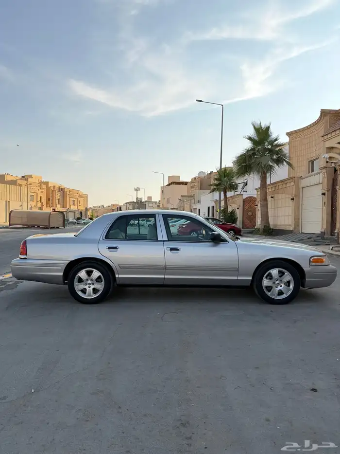 فورد كراون فكتوريا (وكالة) 4