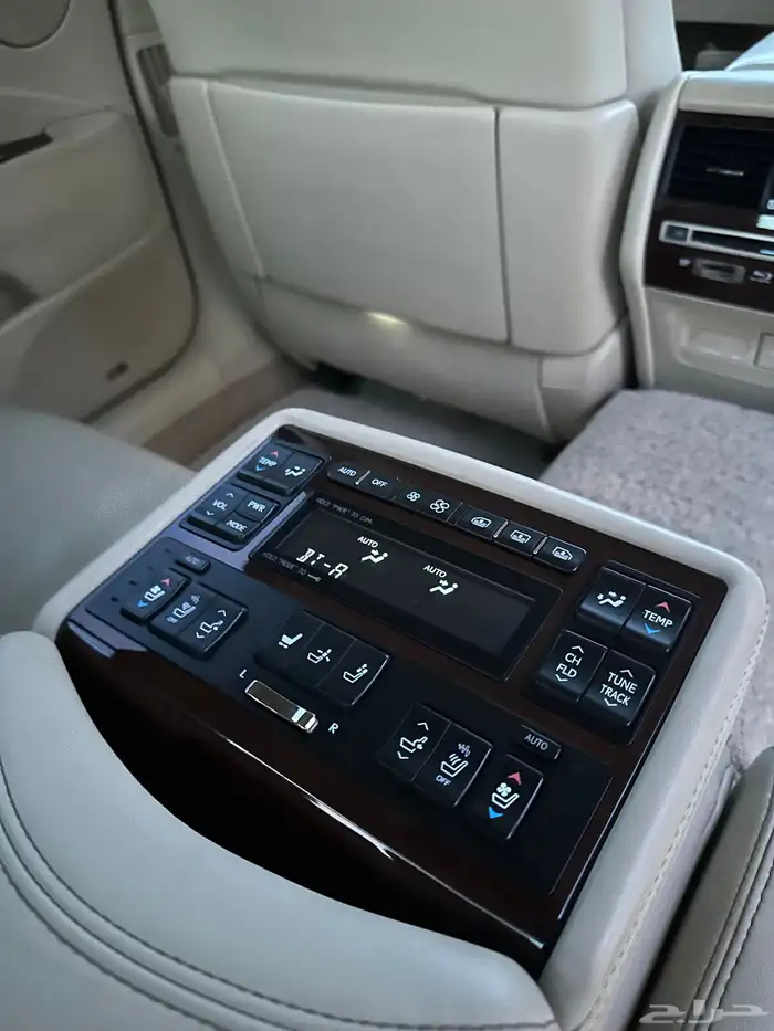 لكزس لارج سعوديه LS 44