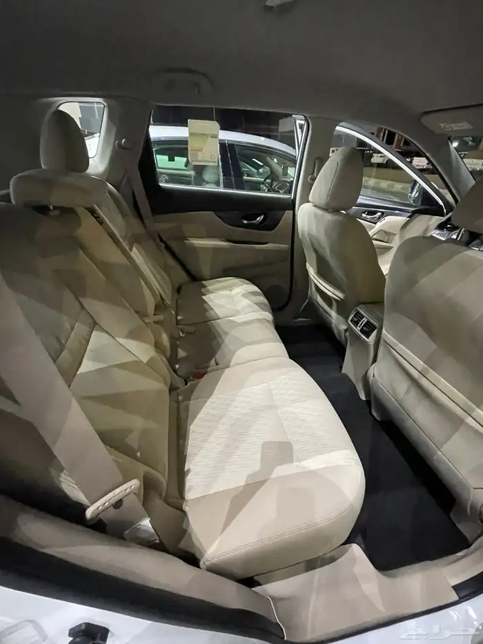 اكس تريل 2022 34