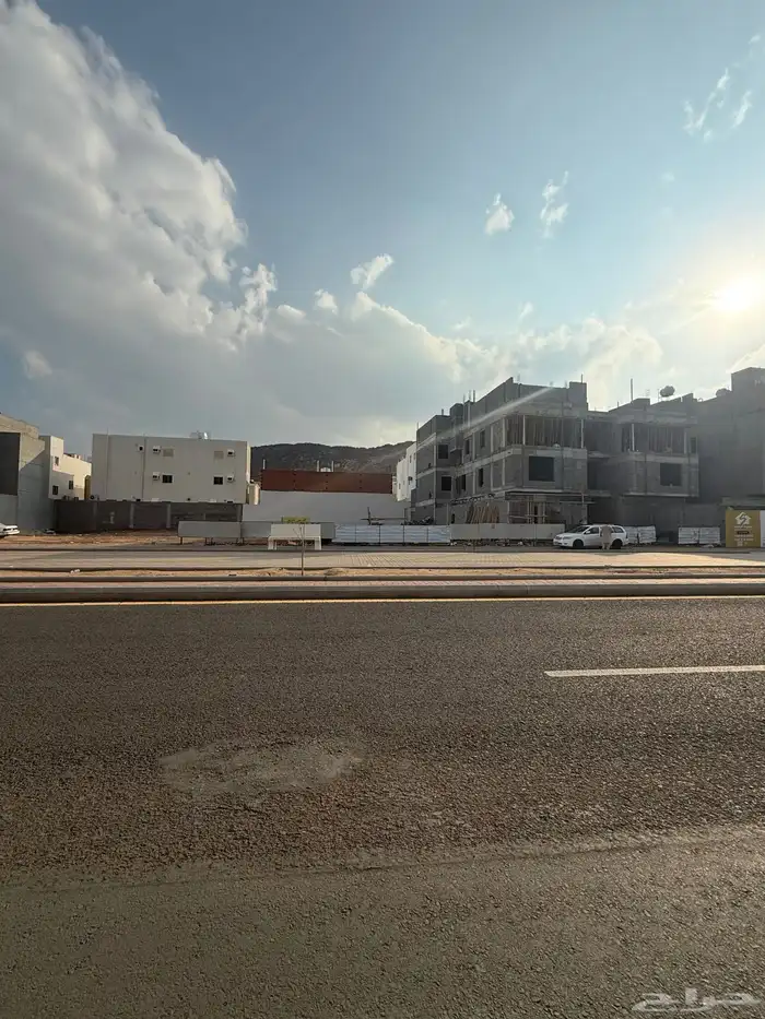 للبيع ارض تجارية في مخطط السلام م623 شارع35م شمالي 12