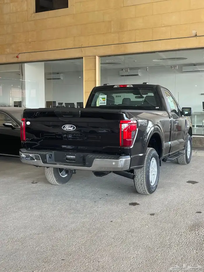 فورد غمارة F150 فئة XL موديل 2025 متوفر لدى الحسن 3