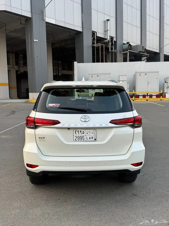 فورشنر 2022 دبل وكاله بحالة المصنع 9