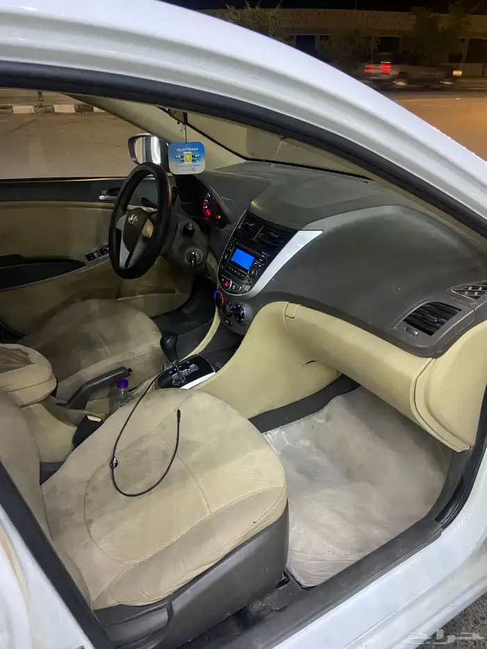 اكسنت 2015 ابيض للبيع 12