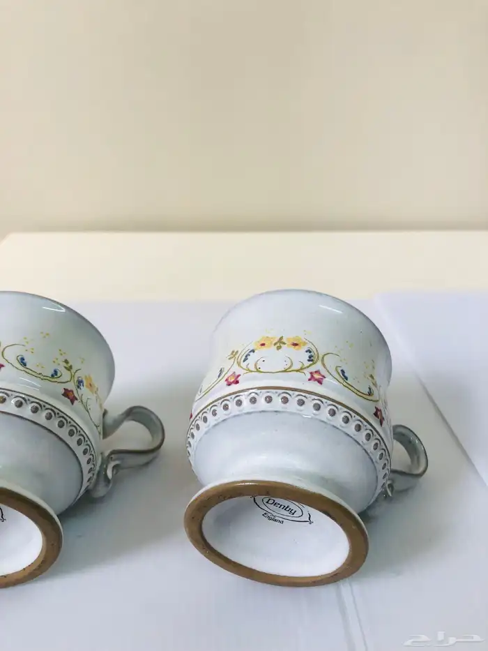 كوبين من الخزف الإنجليزي فينتج بتصميم جميل 9