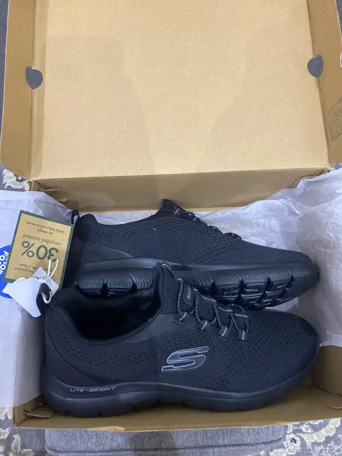 شوز سكتشرز مقاس 40 0