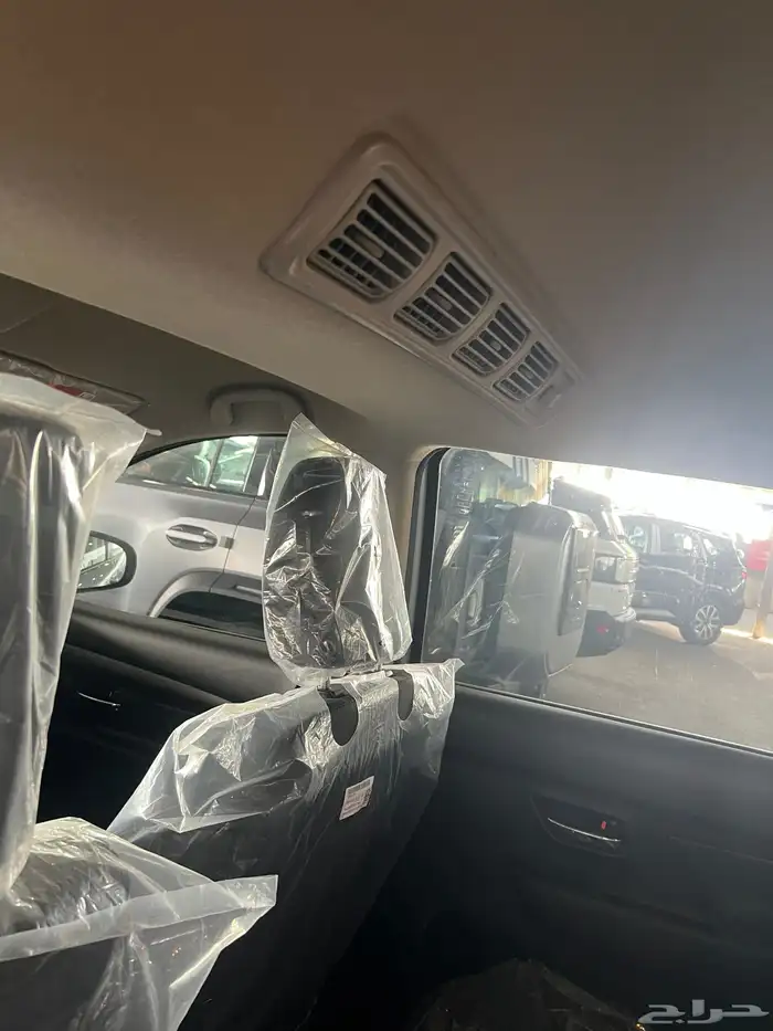 سوزوكي ارتيجا 8