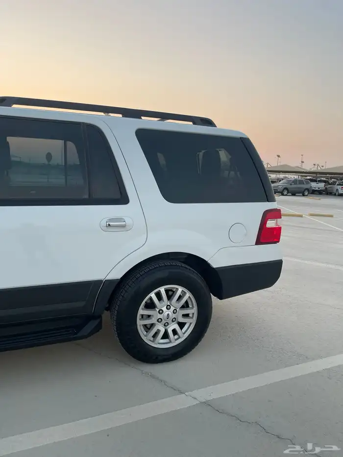 فورد اكسبديشن شاصي قصير 6