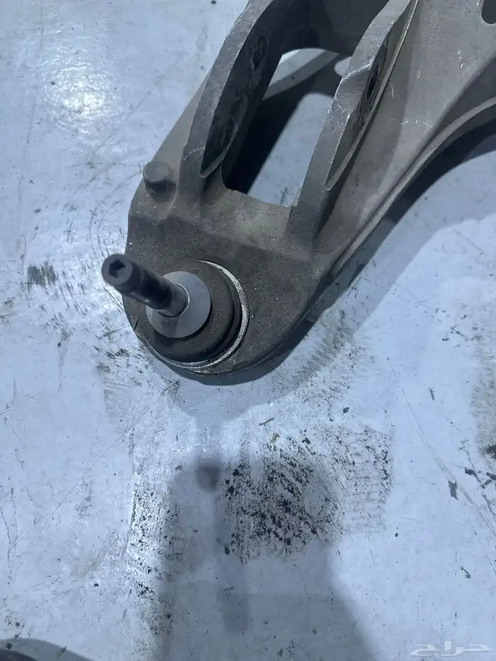 مقصات سفليه فورد كراون فكتوريا 2