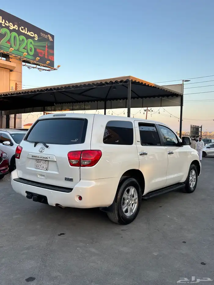 تويوتا سكويا 2015 8