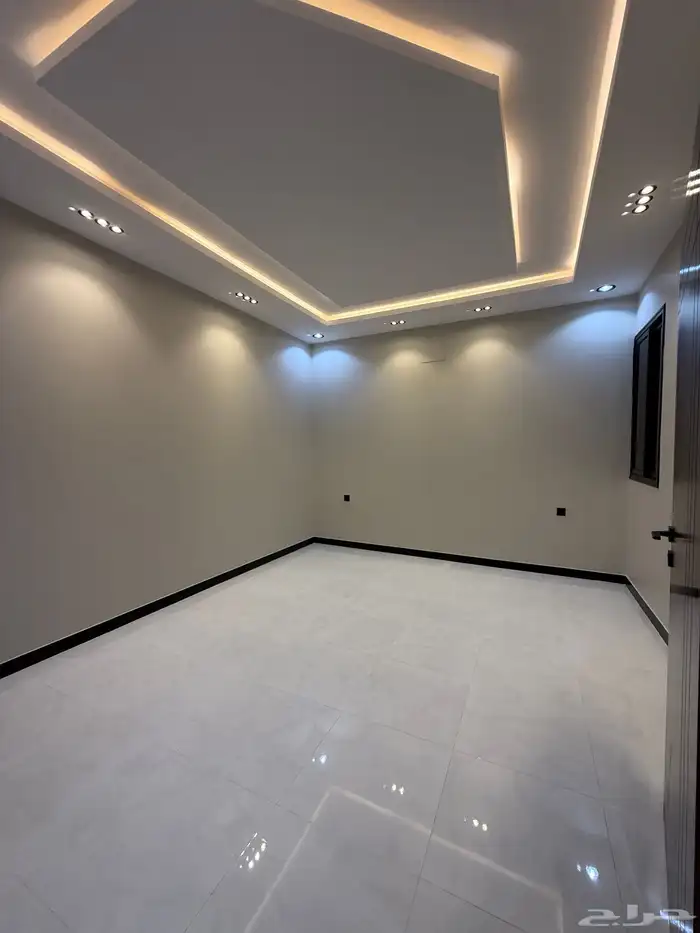 للبيع ارواف علويه 9 غرف وشقق ارضيه ببايكة سيارة درة الموسي 16