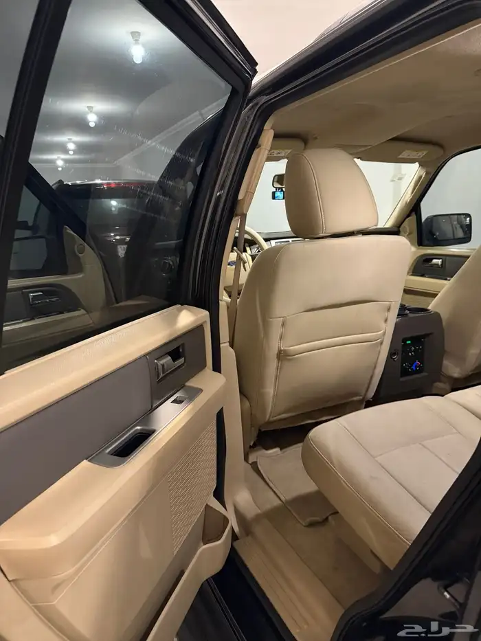 فورد اكسبيدشن 2014 10