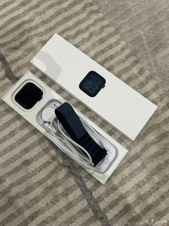 ساعه ابل الجديدة SE3 0