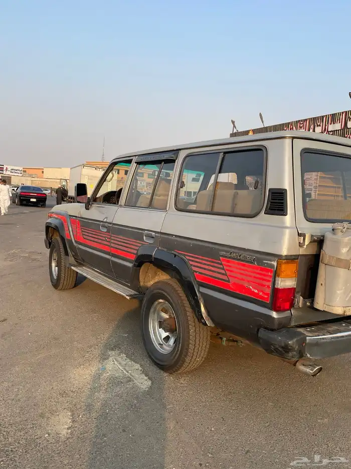 جيب لاندكروزر 8