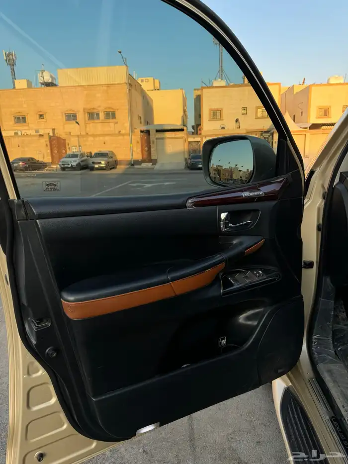 جيب لكزز 2011 نظيف 13