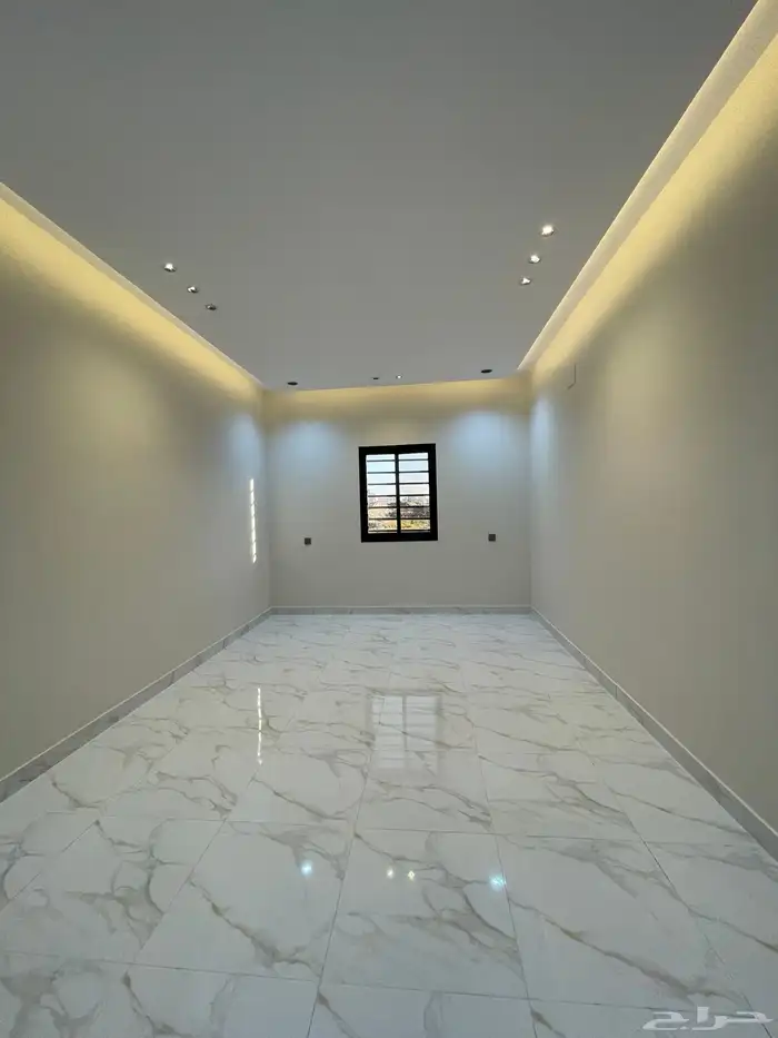 للبيع فيلا روف دور ثانى مع ملحق من 750 الف شمال الخميس 9