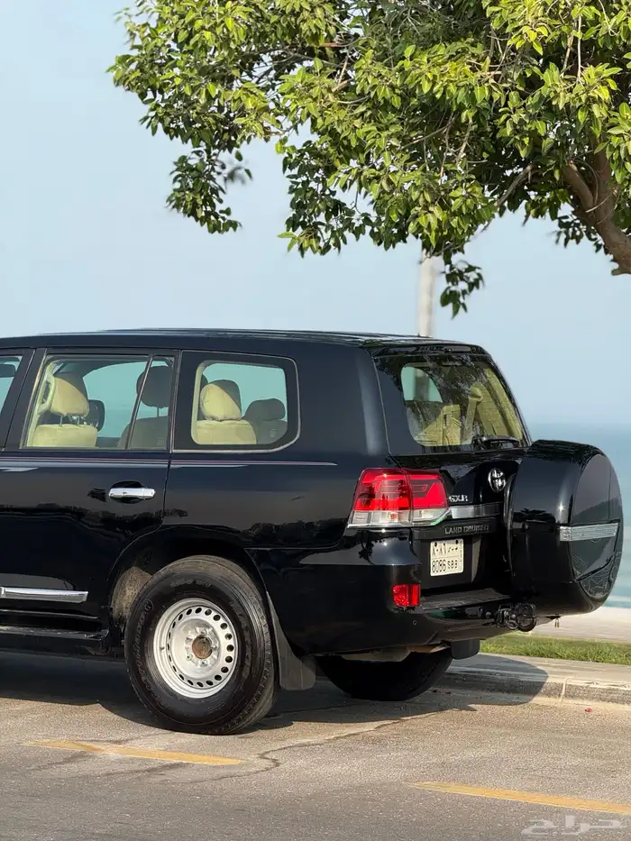 لاندكروزر 3