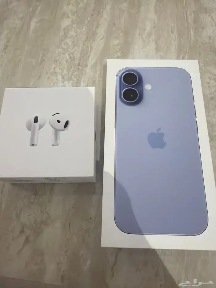 iPhone 17   AirPods 4 0