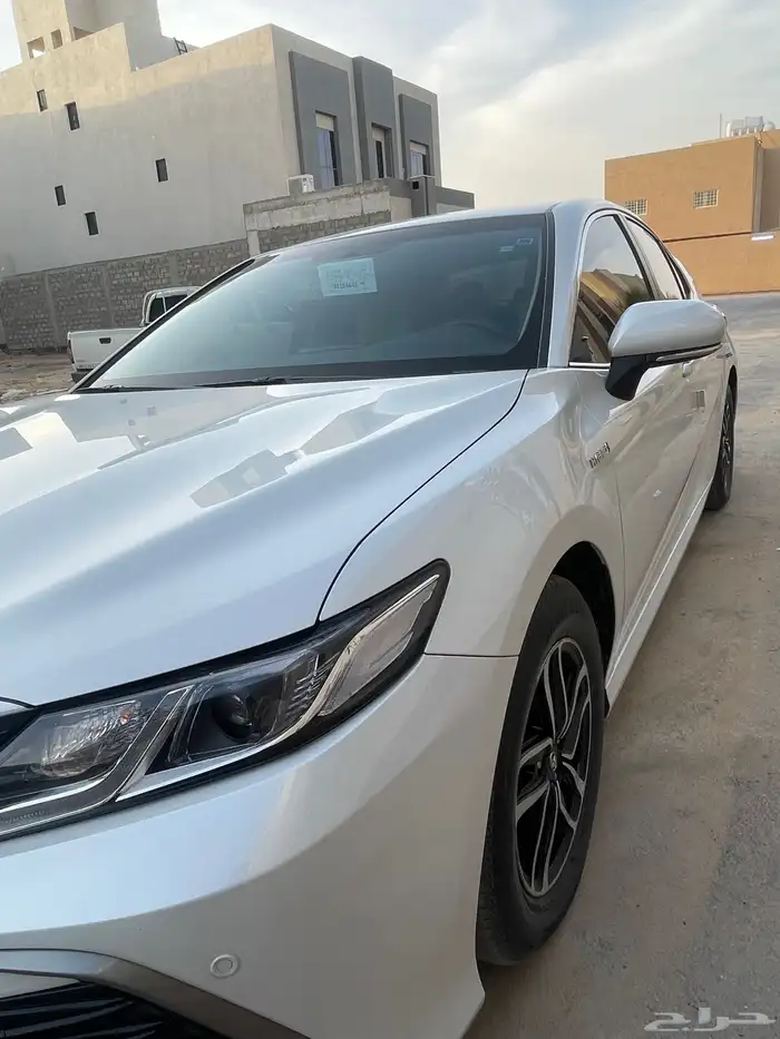 البيع كامري هايبرد 2024 او البدل بسياره زي الموديل 7