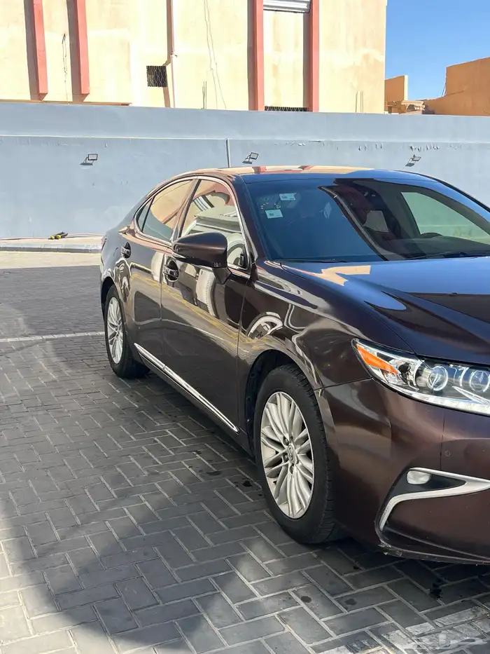 للبيع لكزس es350 2016 0