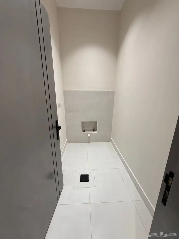 للبيع دور أرضي بمداخل خاصة وحوش بحي المعارض بسعر 570 الف 12