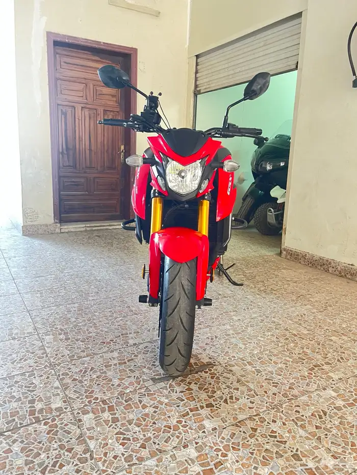 Gsx.s750 سوزوكي نكد بايك 2017 2
