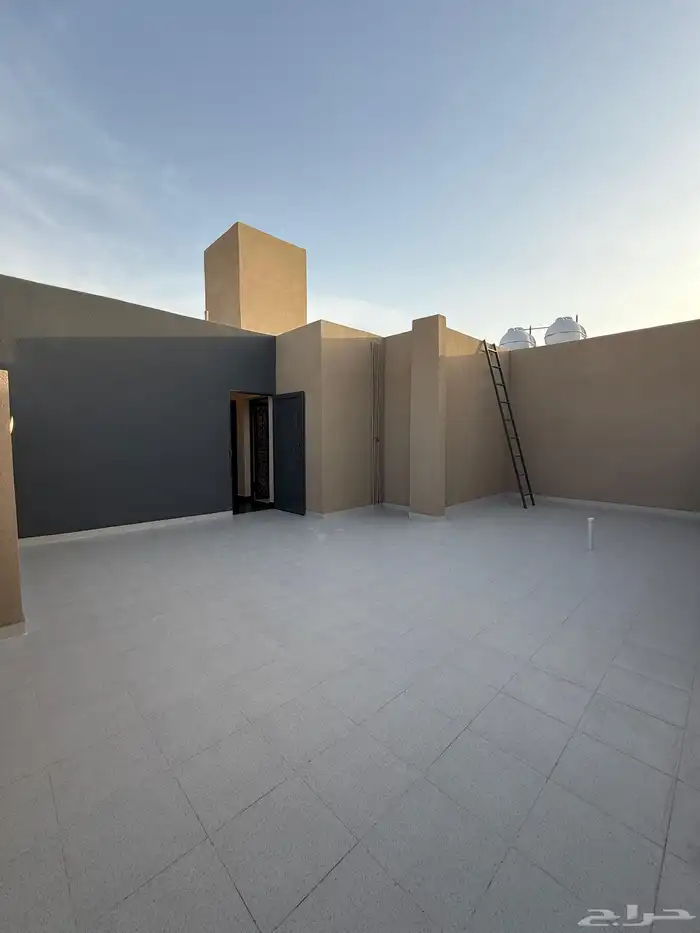 للبيع ارواف علويه وشقق ارضيه ببايكة سيارة ف شمال الخميس 51