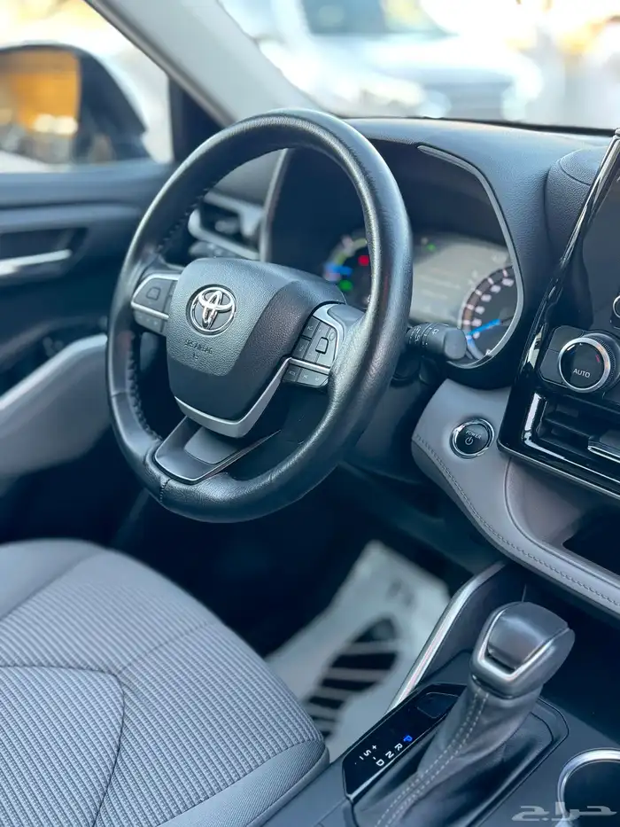 للبيع تويوتا هايلاندر 2023 نص فل - هايبرد - بحالة الوكاله 18