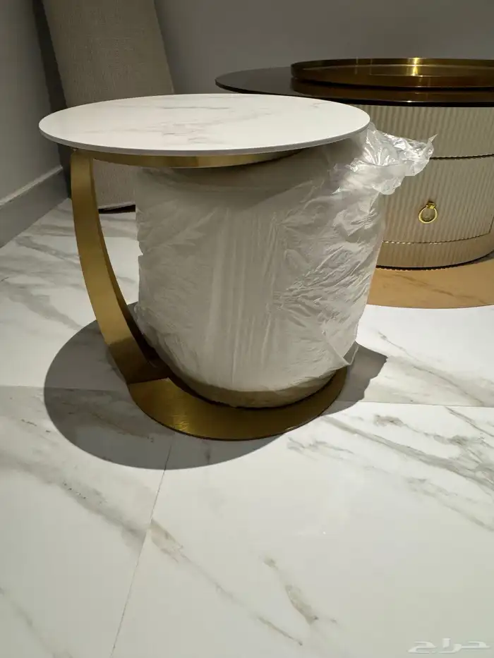 طاولات جديدة فخمة للبيع - مع فاتورة الشراء 5