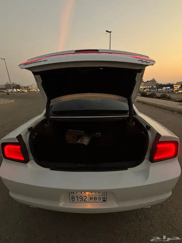 للبيع تشارجر 2014 فل هاوس V8 ابيض لؤلؤي مالك اول 41