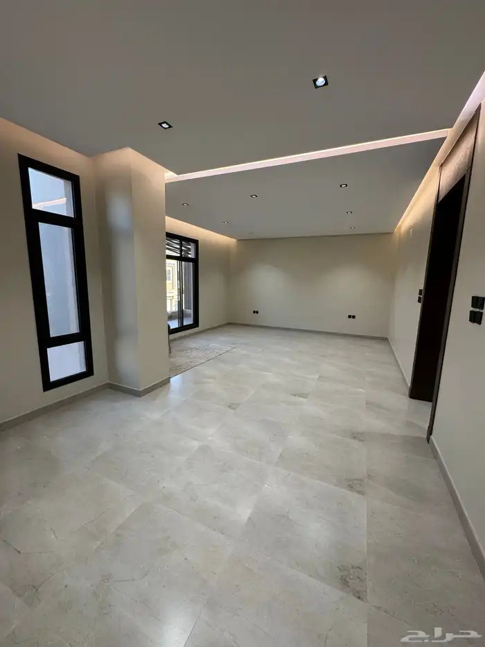 للبيع فيلا مودرن دورين وملحق تشطيب vip واصل جميع الخدمات 13